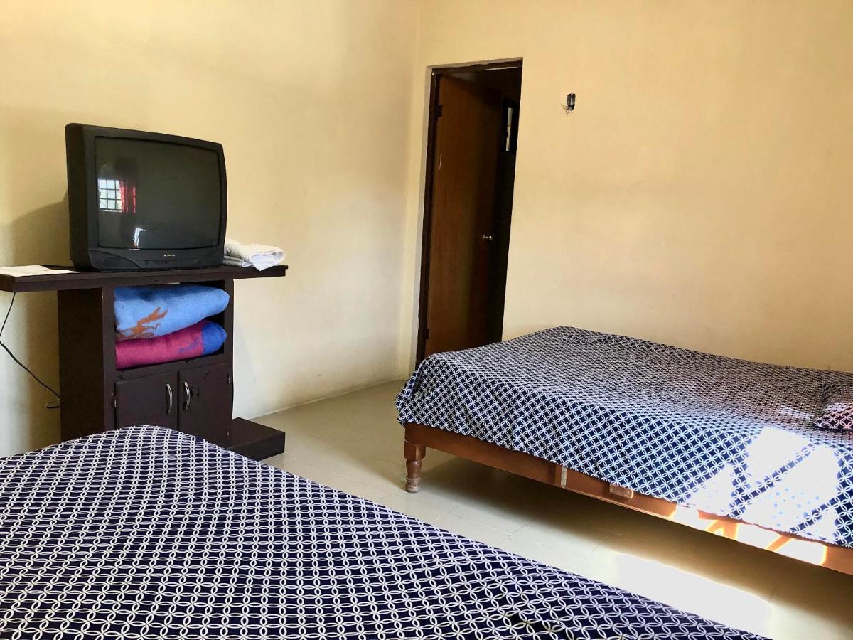 Oyo Hotel Cuatro Reales Galeana Extérieur photo