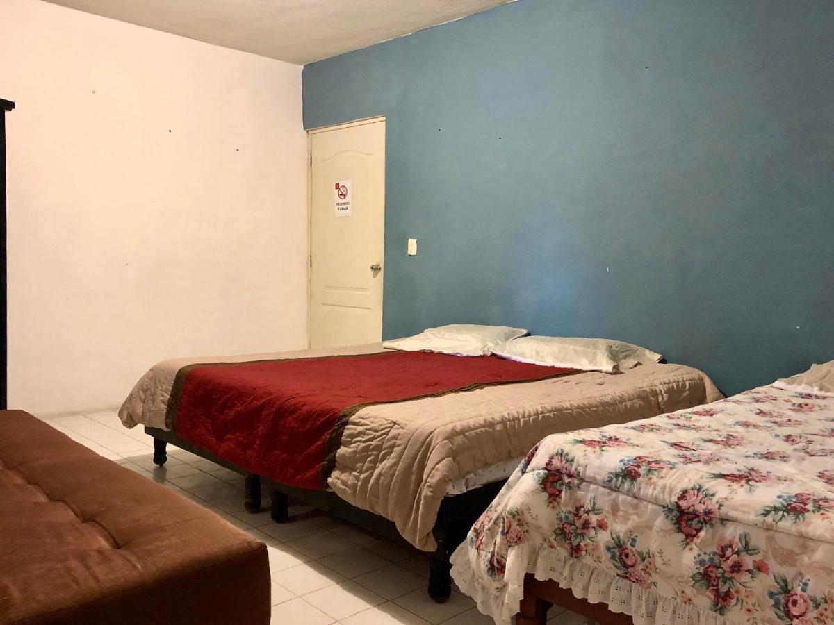 Oyo Hotel Cuatro Reales Galeana Extérieur photo