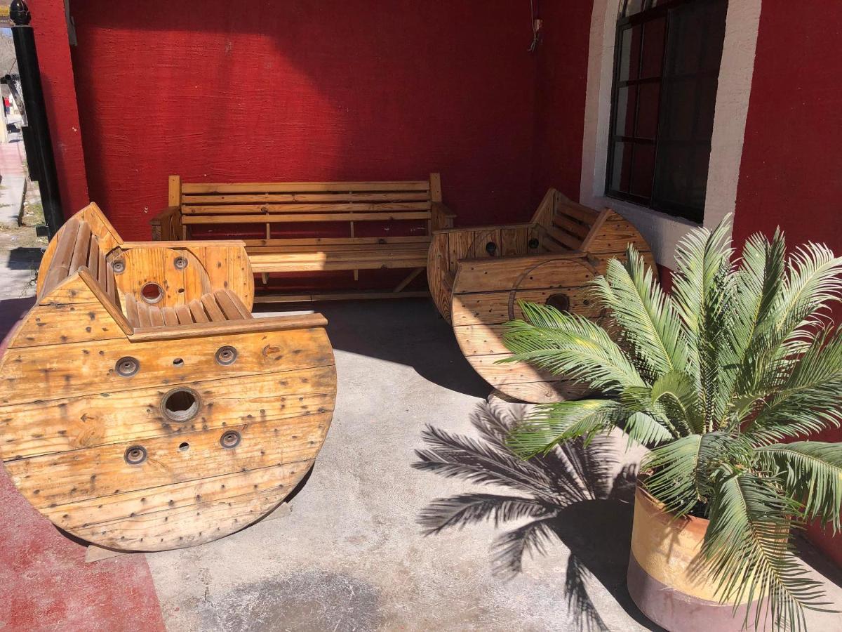 Oyo Hotel Cuatro Reales Galeana Extérieur photo